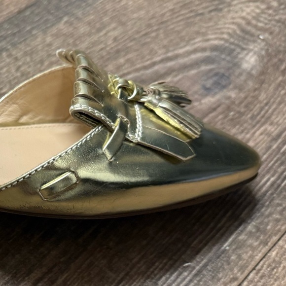 J. Crew 9 EUC Gold Flats with D'Orsay Design - Picture 13 of 13